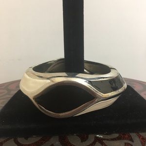 🖤Woman’s Unique Bracelet 🖤